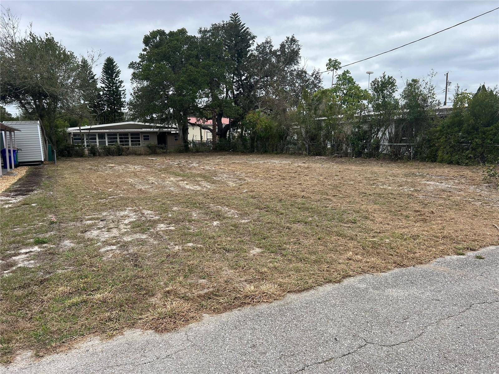 Tavares, FL 32778,1114 ESTATE DR