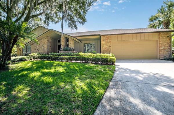 510 HIGH POINT DR,  Mount Dora,  FL 32757