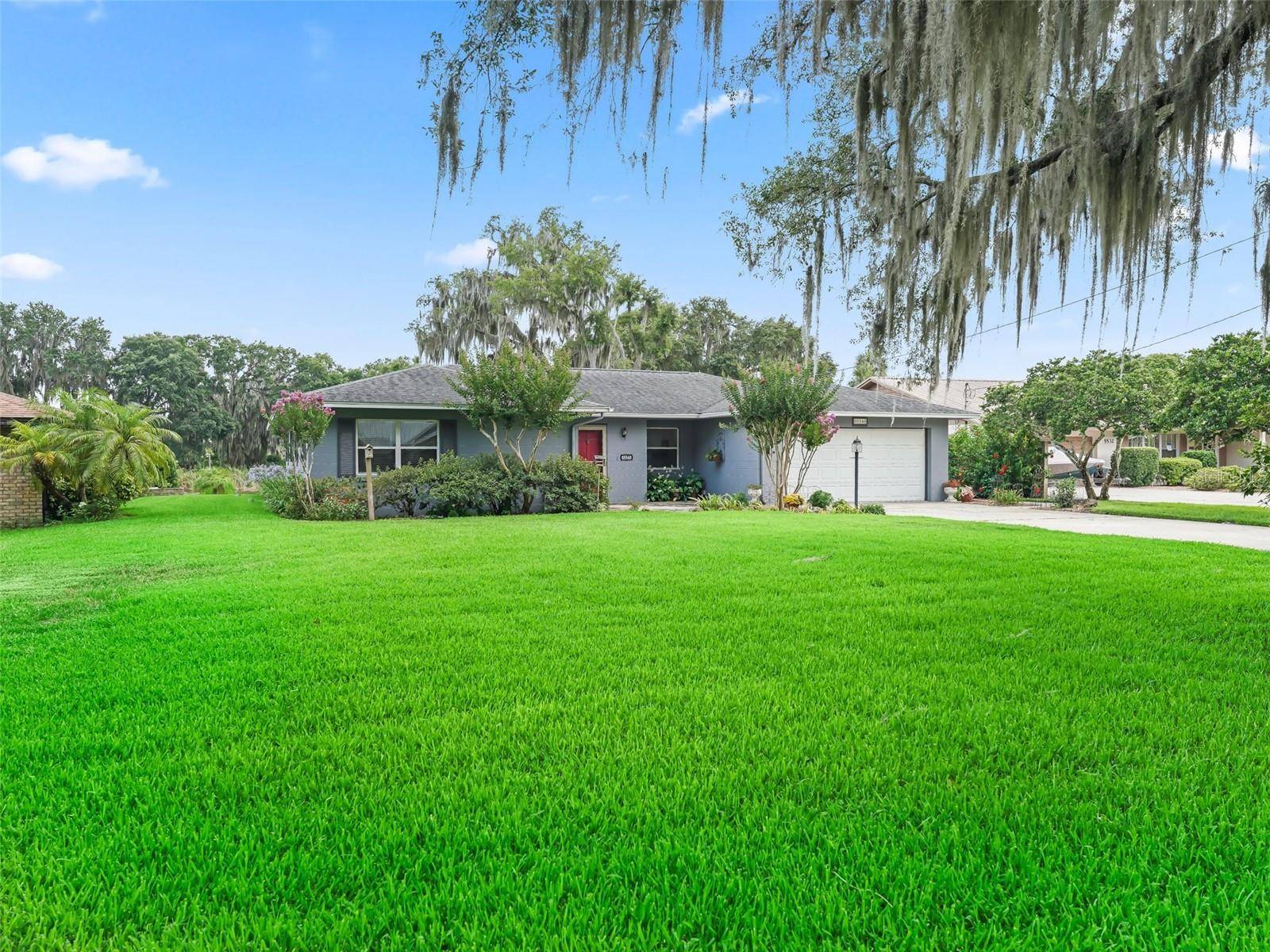 5540 E HARBOR DR,  Fruitland Park,  FL 34731
