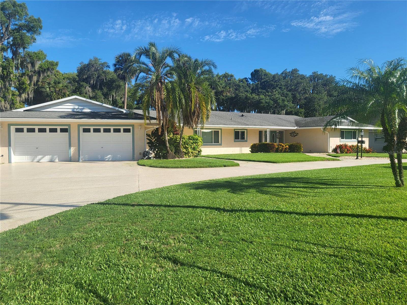 1101 LAKE SHORE BLVD, Tavares, FL 32778