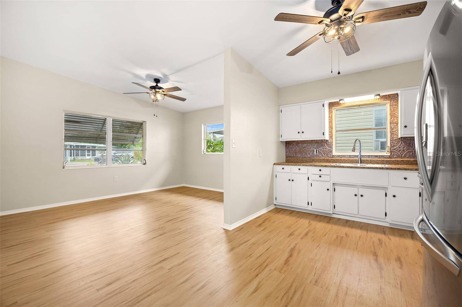 Tavares, FL 32778,1113 OAKLAND CIR