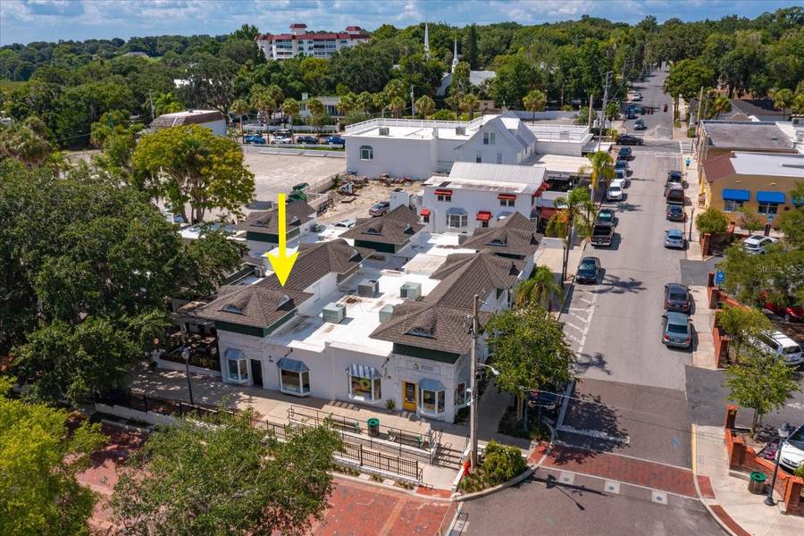 237 W 4TH AVE #2, Mount Dora, FL 32757