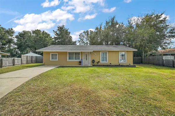 Tavares, FL 32778,921 CEDAR CIR