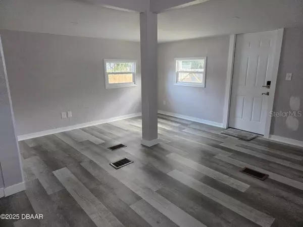 Daytona Beach, FL 32114,339 MAPLE ST