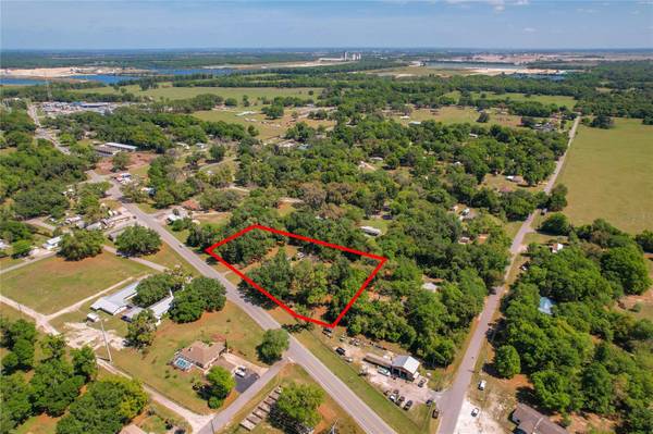 907 S US 301, Sumterville, FL 33585