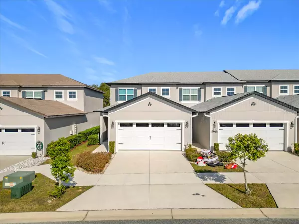 8512 MAGNIFICENT LN, Groveland, FL 34736