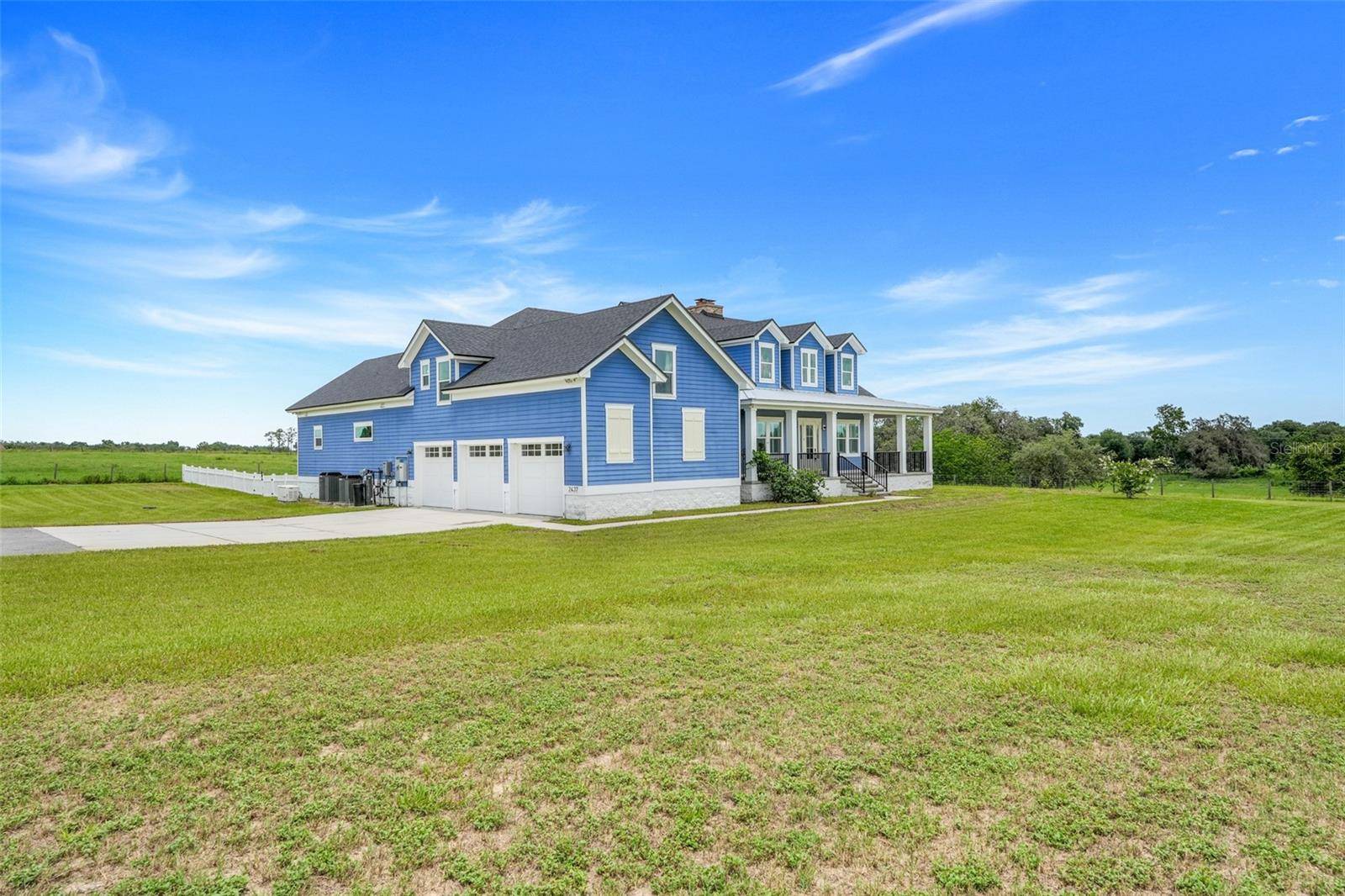 Groveland, FL 34736,2437 BAY LAKE LOOP