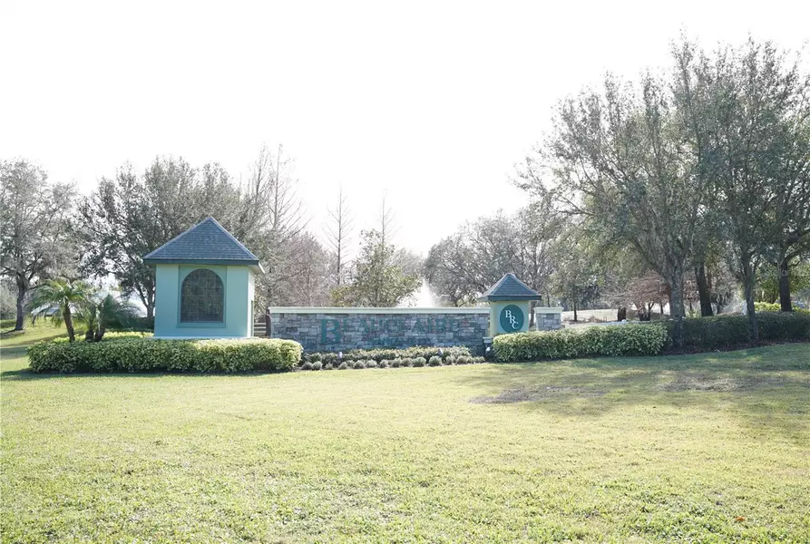 TROTTING HORSE LN, Tavares, FL 32778