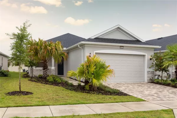 8675 BRIDGEPORT BAY CIR, Mount Dora, FL 32757