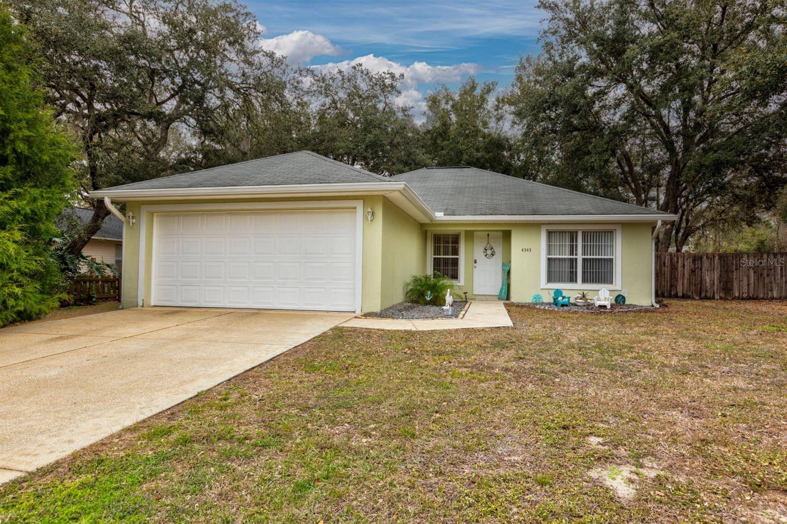 4343 LEMON ST, Lady Lake, FL 32159