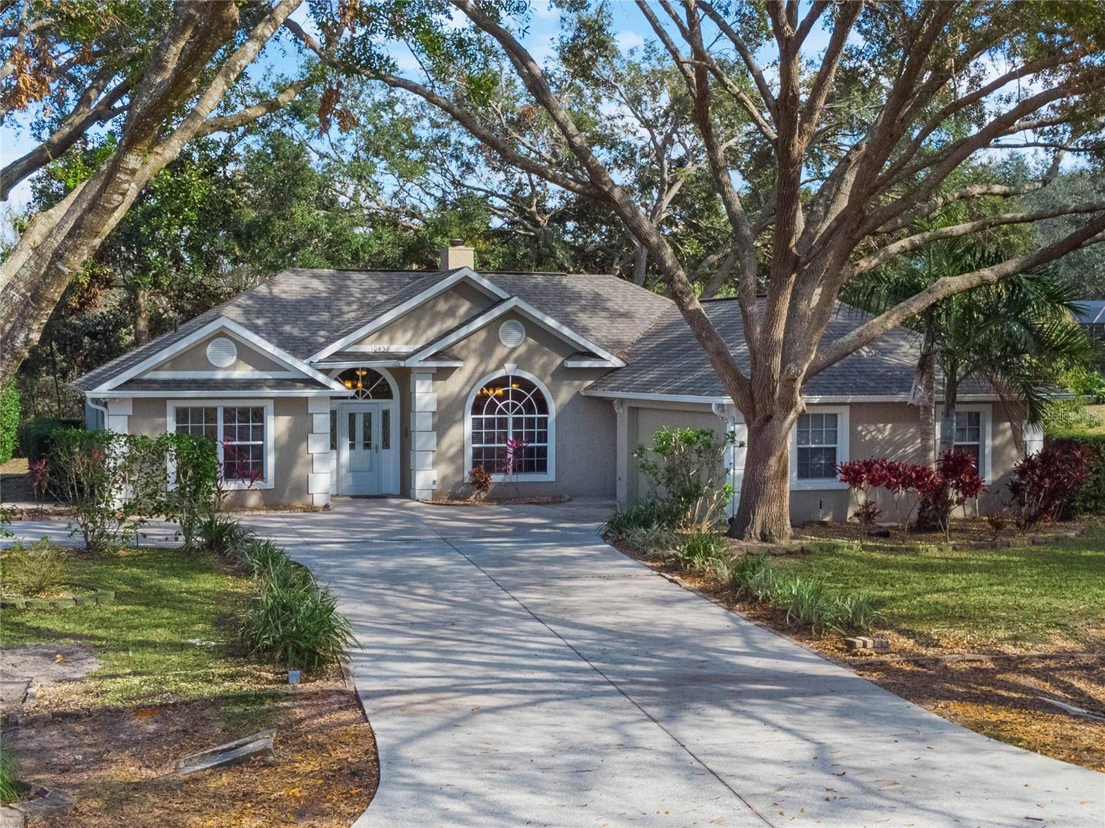 10438 LAKE HILL DR, Clermont, FL 34711