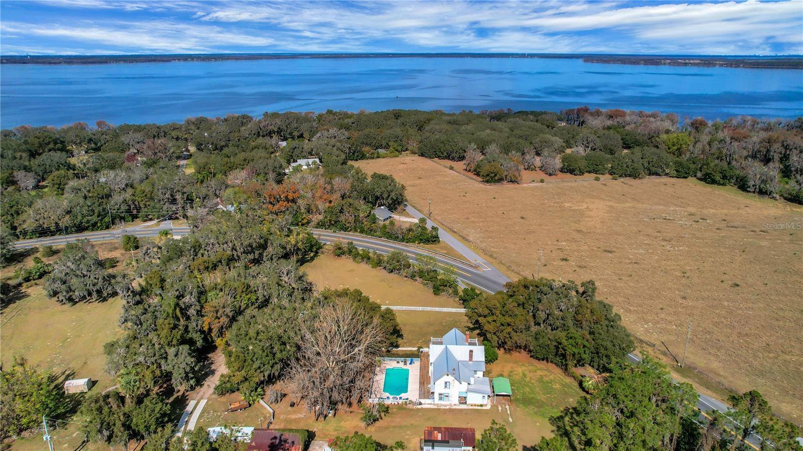 9210 COUNTY ROAD 48, Yalaha, FL 34797