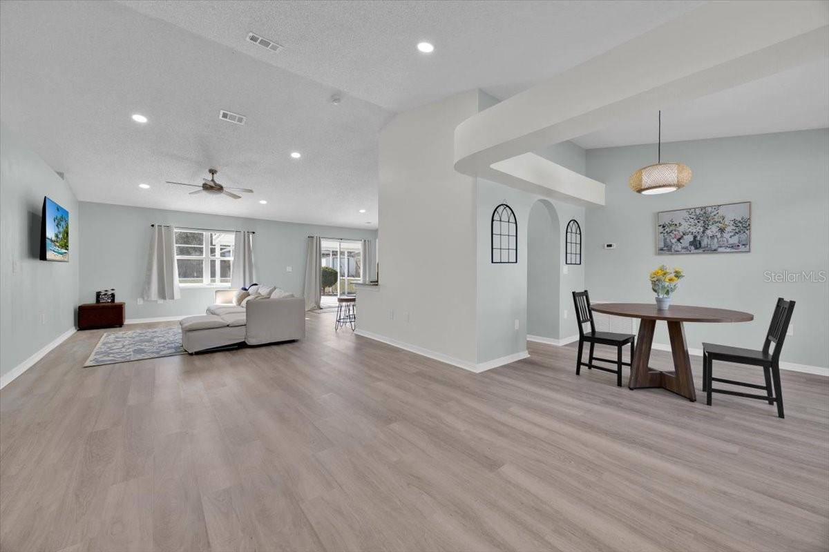 Minneola, FL 34715,406 BRAMBLE WAY