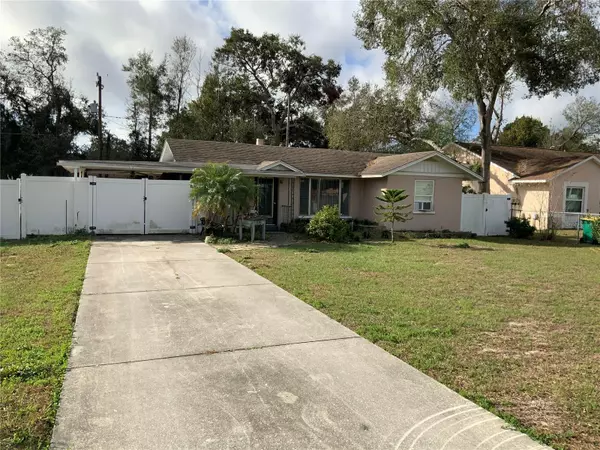 100 W IDLEWILD AVE, Eustis, FL 32726