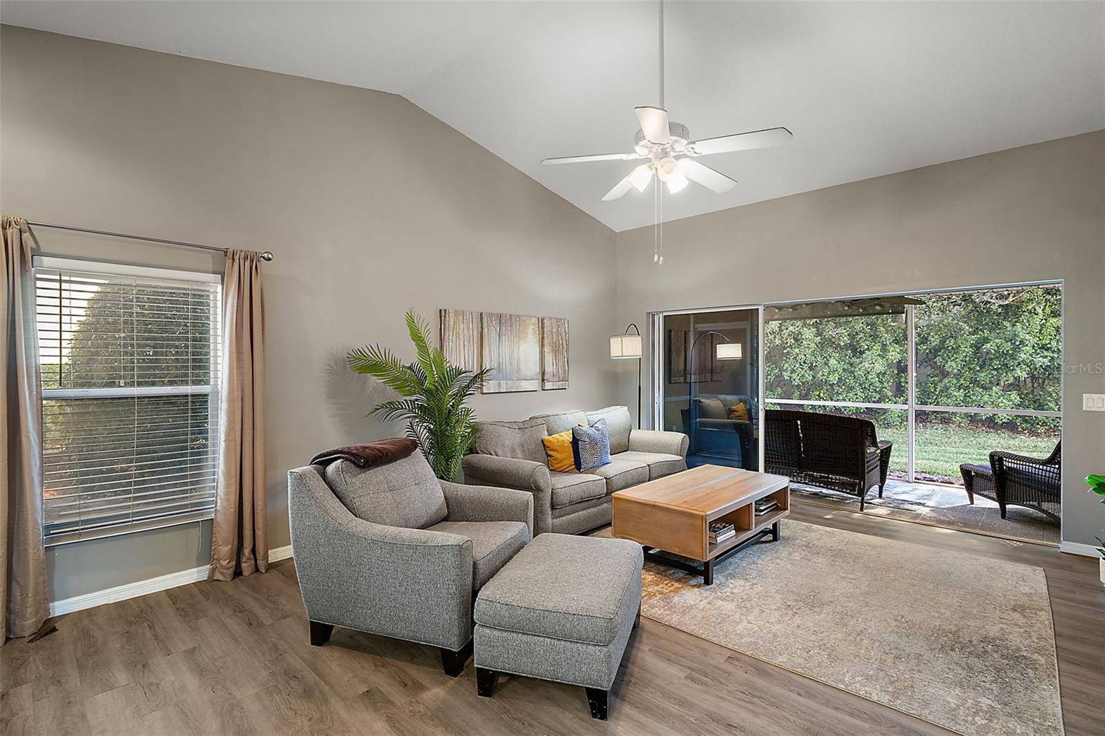 Oxford, FL 34484,5466 COMPASS PT #101