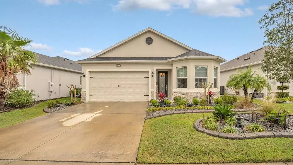 8677 BRIDGEPORT BAY CIR, Mount Dora, FL 32757