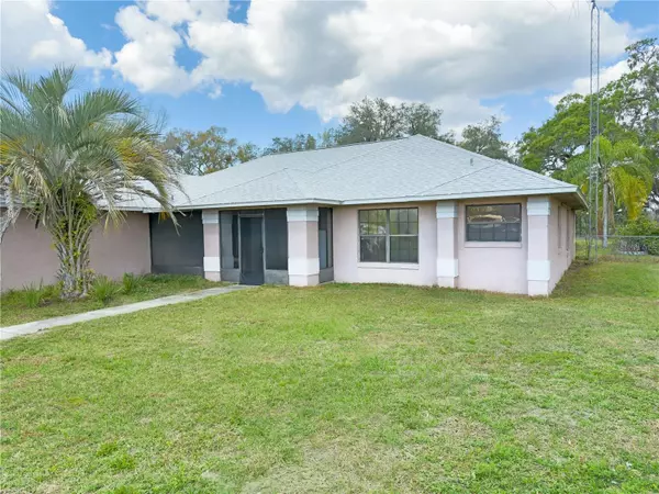 6027 CR 571A, Center Hill, FL 33514