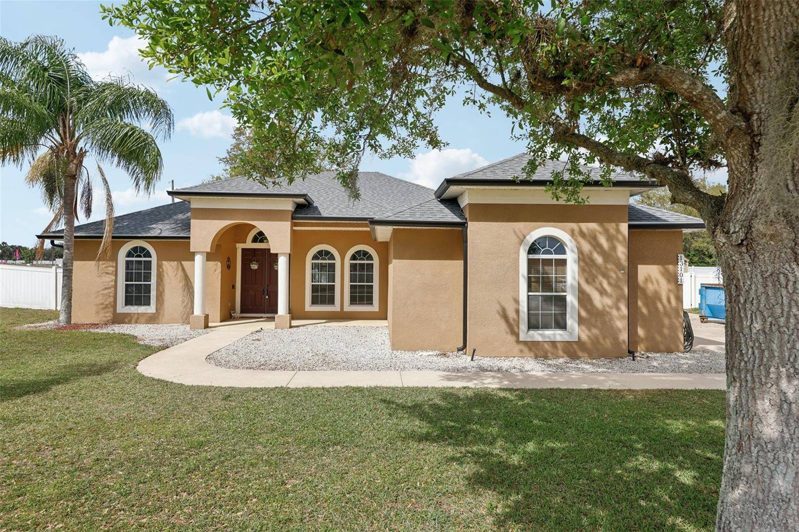 13101 BISCAYNE DR, Grand Island, FL 32735