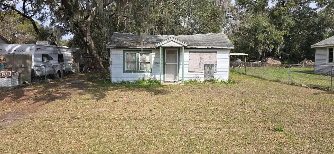 16123 3RD ST, Umatilla, FL 32784