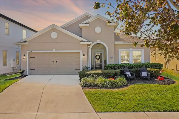 724 BAREFOOT BAY LOOP, Groveland, FL 34736