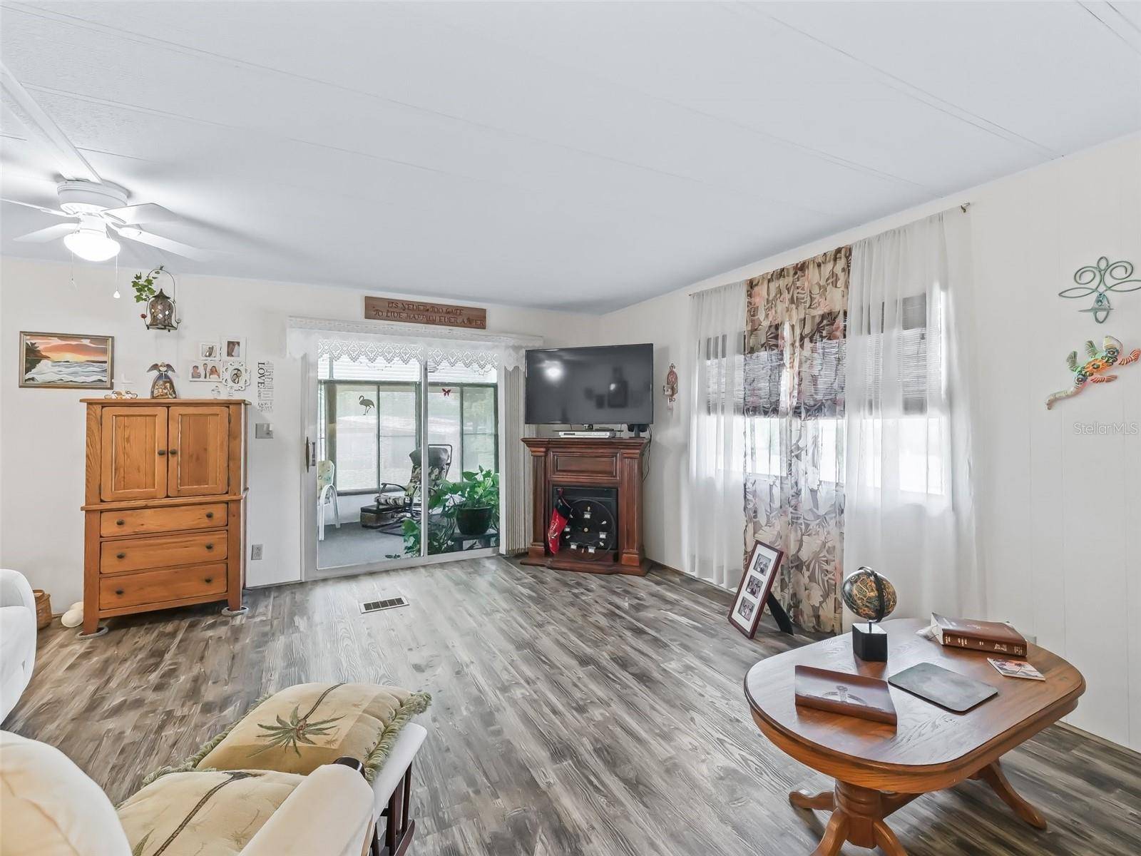 The Villages, FL 32159,802 WEEPING WILLOW AVE