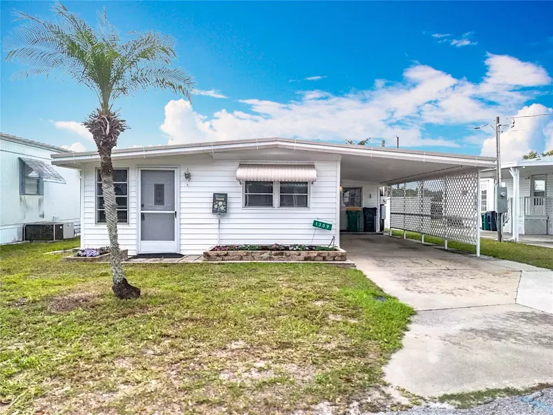 1309 WESTLAND DR, Tavares, FL 32778