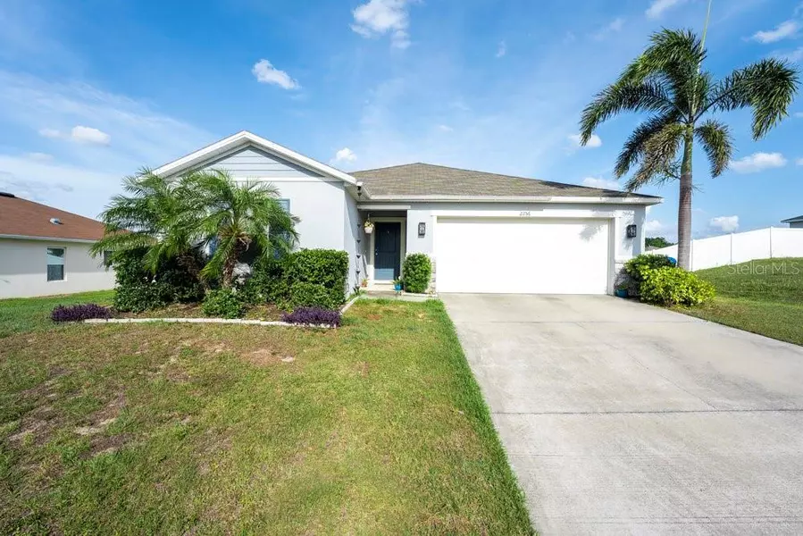 2256 GLADIOLUS LN, Mascotte, FL 34753