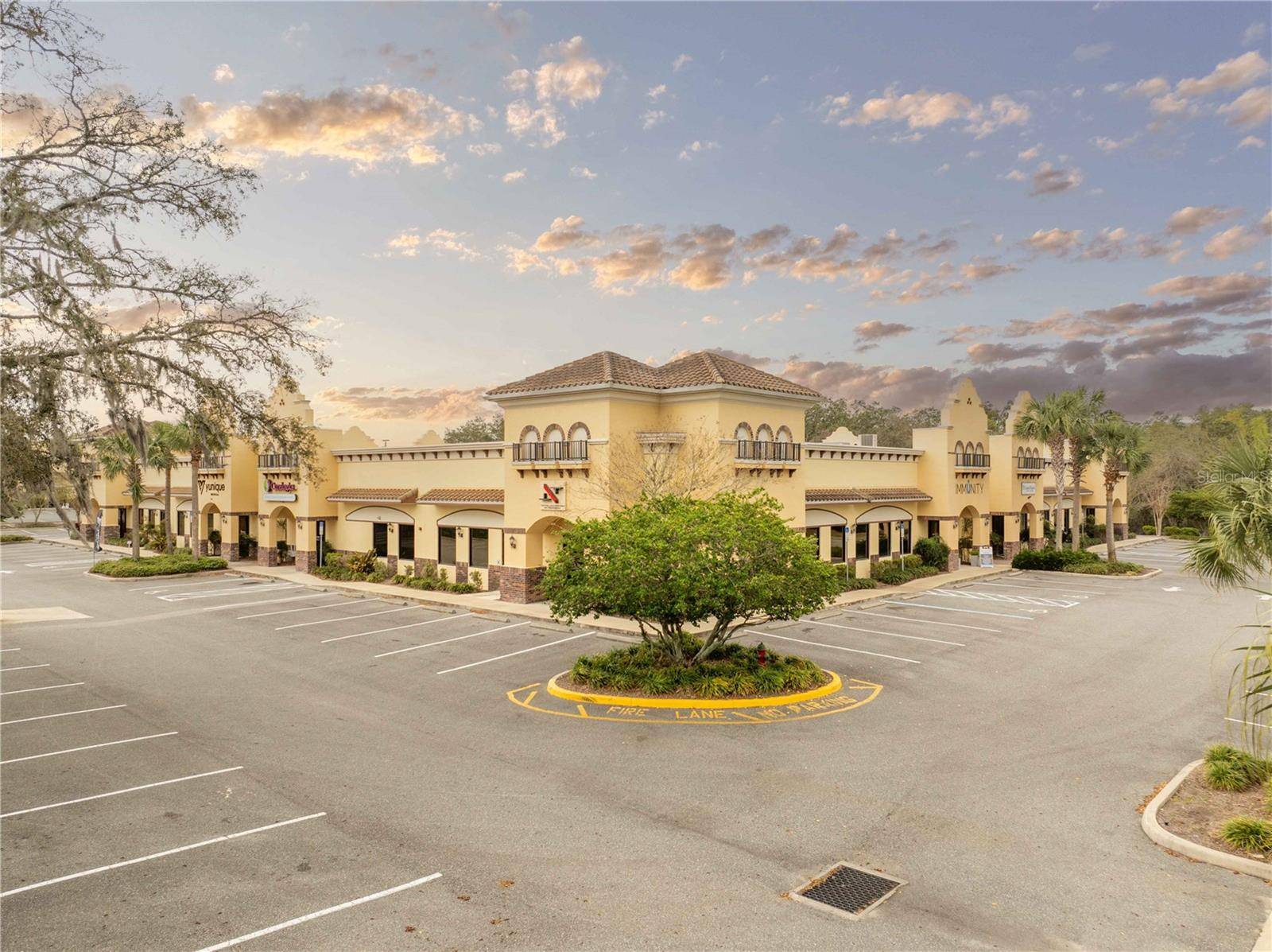 809 COUNTY ROAD 466 #202C, Lady Lake, FL 32159