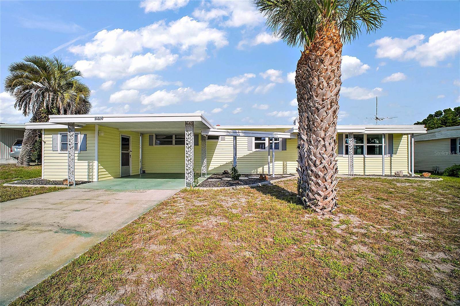 31634 BLANTON LN, Tavares, FL 32778