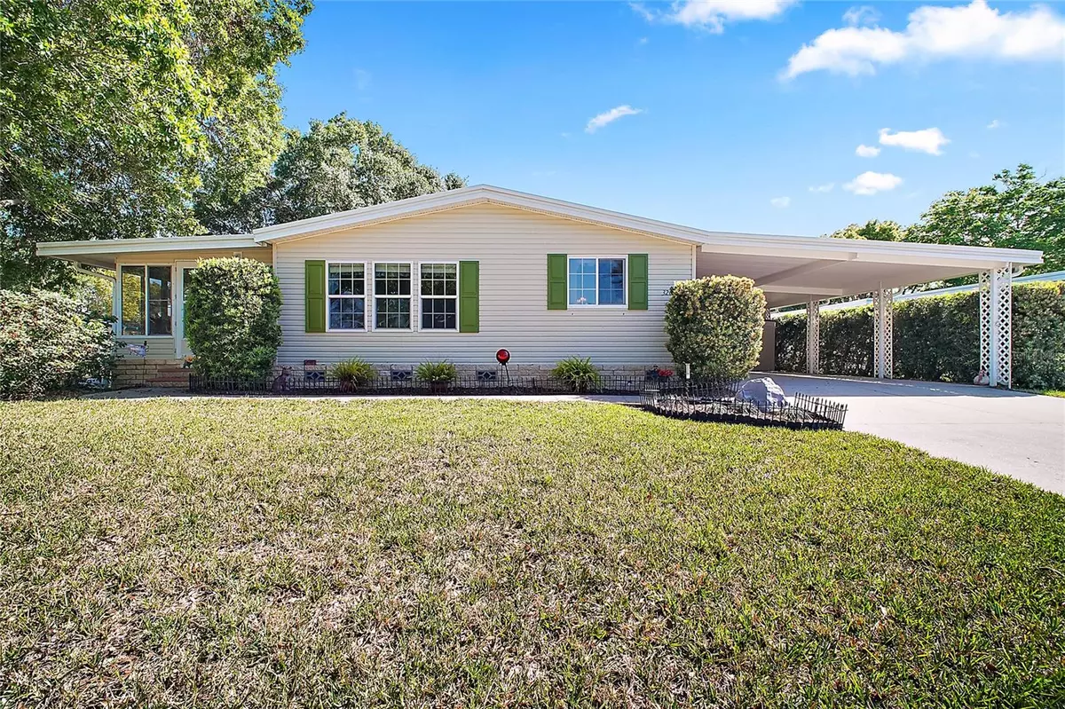 Tavares, FL 32778,3209 MANATEE RD