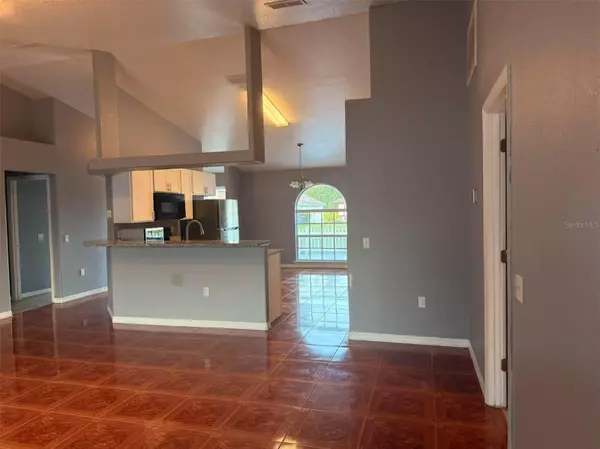 Kissimmee, FL 34759,685 REINDEER DR