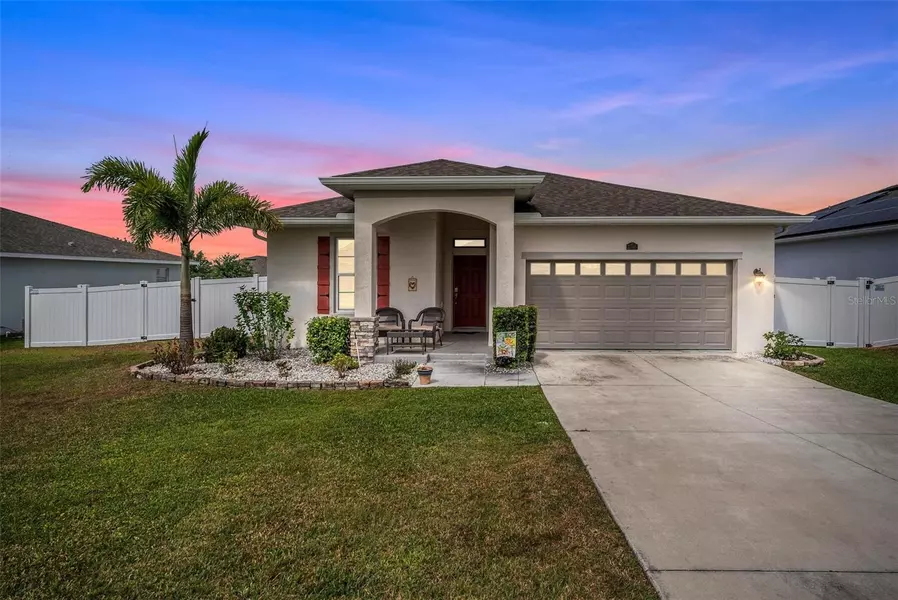 37045 SCENIC RIDGE DR, Grand Island, FL 32735