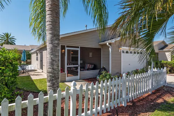 The Villages, FL 32162,992 PINEWOOD PL