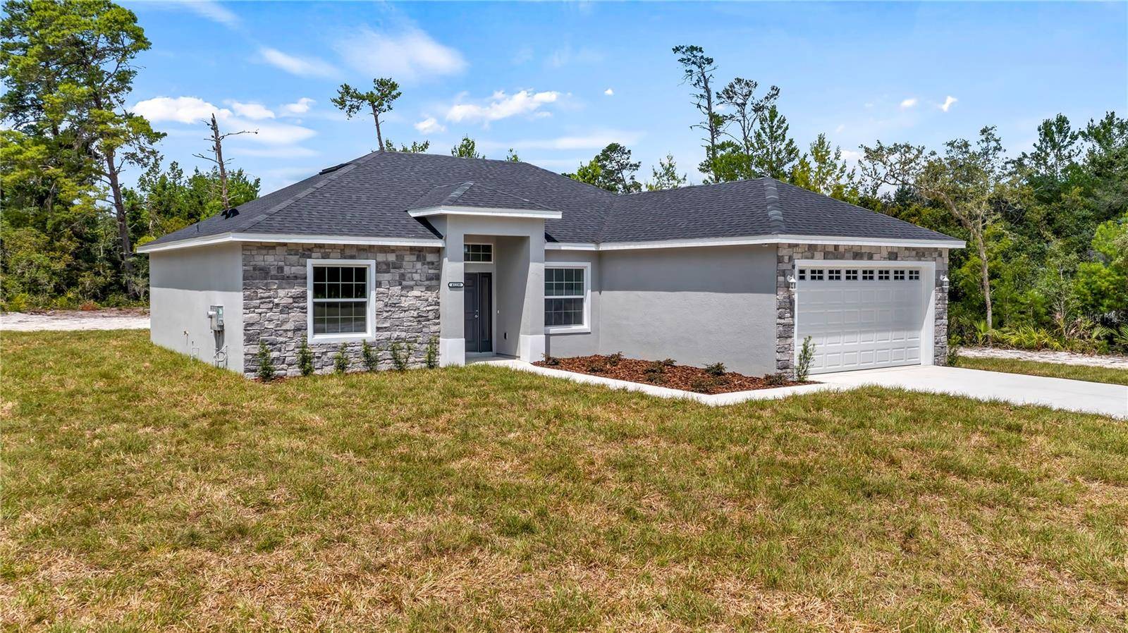 40694 E NINTH AVE, Umatilla, FL 32784