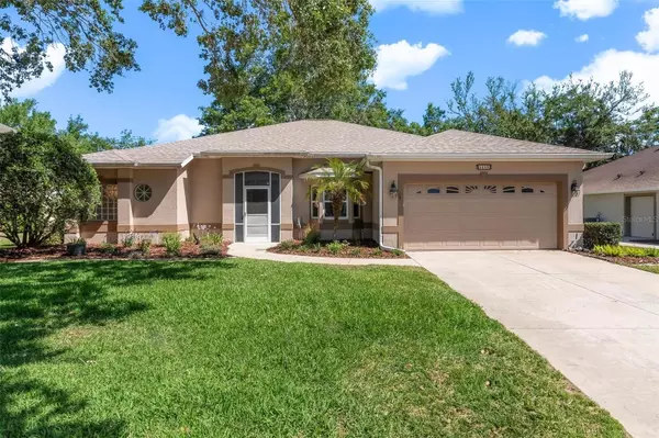 5209 GROVE MNR, Lady Lake, FL 32159