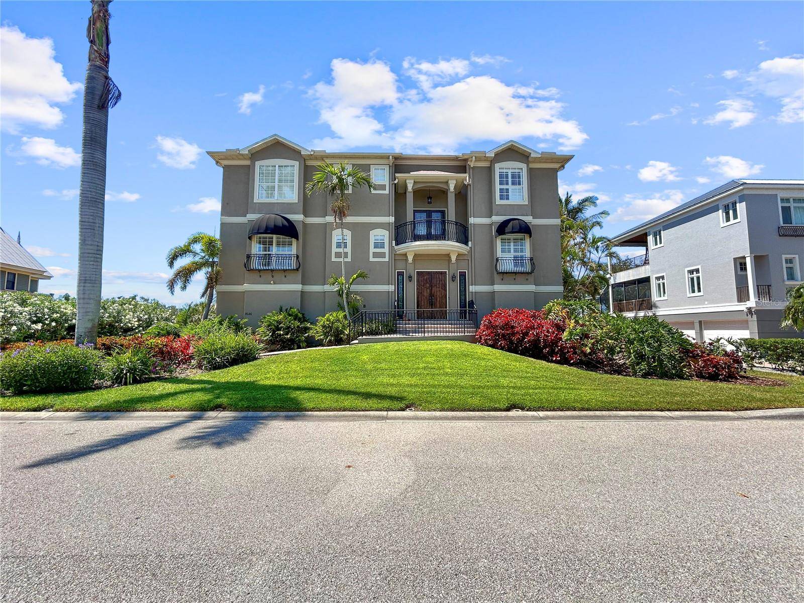 7020 HAWKS HARBOR CIR, Bradenton, FL 34207
