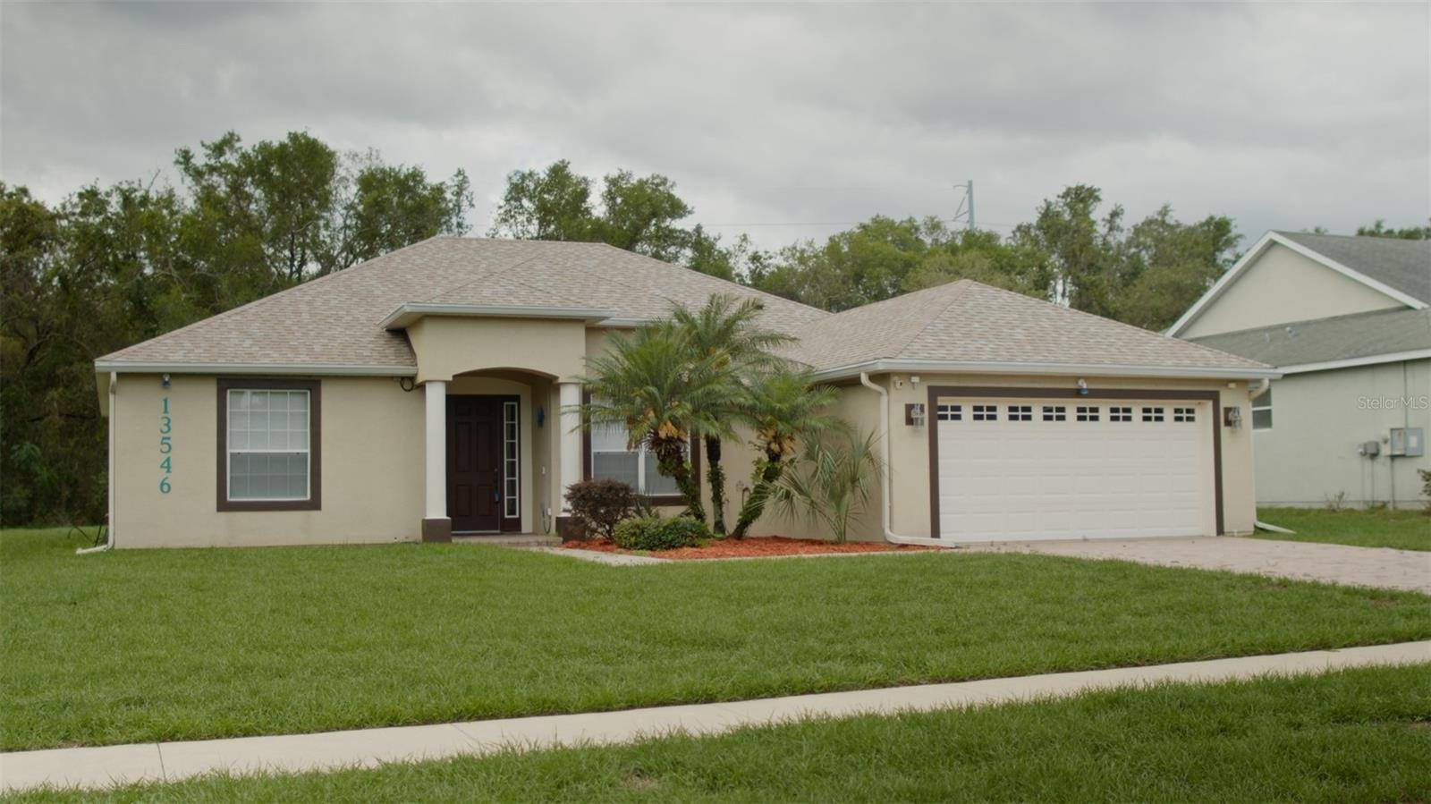 13546 BISCAYNE GROVE LN, Grand Island, FL 32735