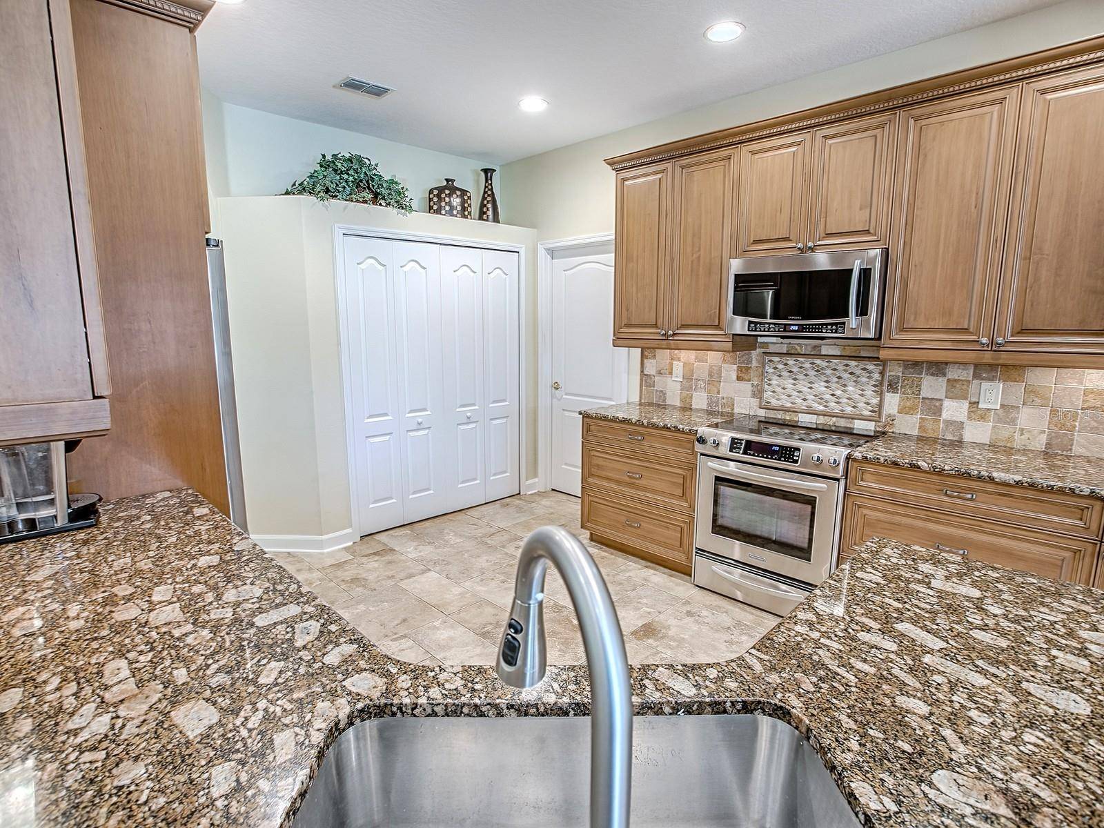 Apopka, FL 32703,3775 BRANTLEY PLACE CIR