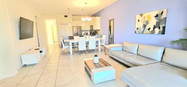 Davenport, FL 33896,817 OCEAN COURSE AVE #502