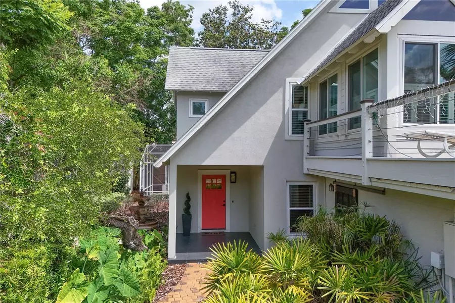 421 W 10TH AVE, Mount Dora, FL 32757