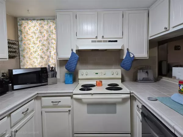 Mount Dora, FL 32757,1051 S HIGHLAND ST #4-E