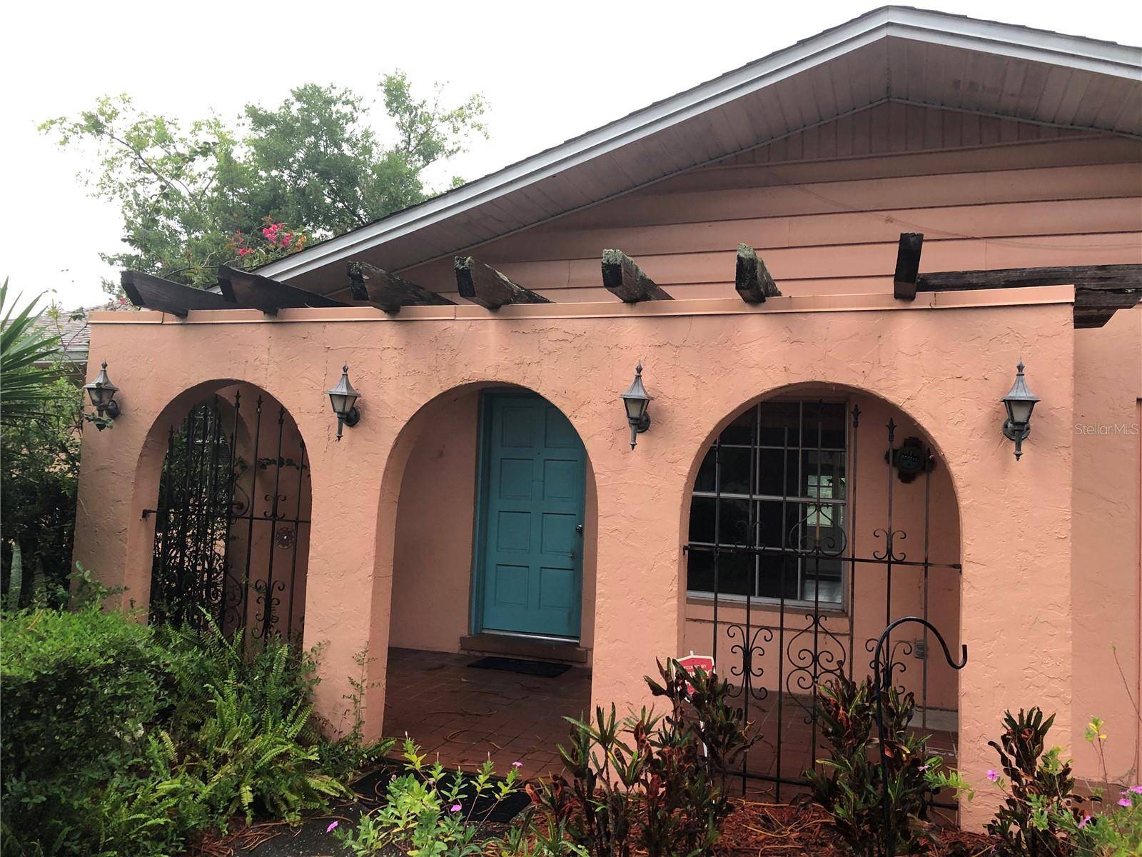 Eustis, FL 32726,507 BATES AVE