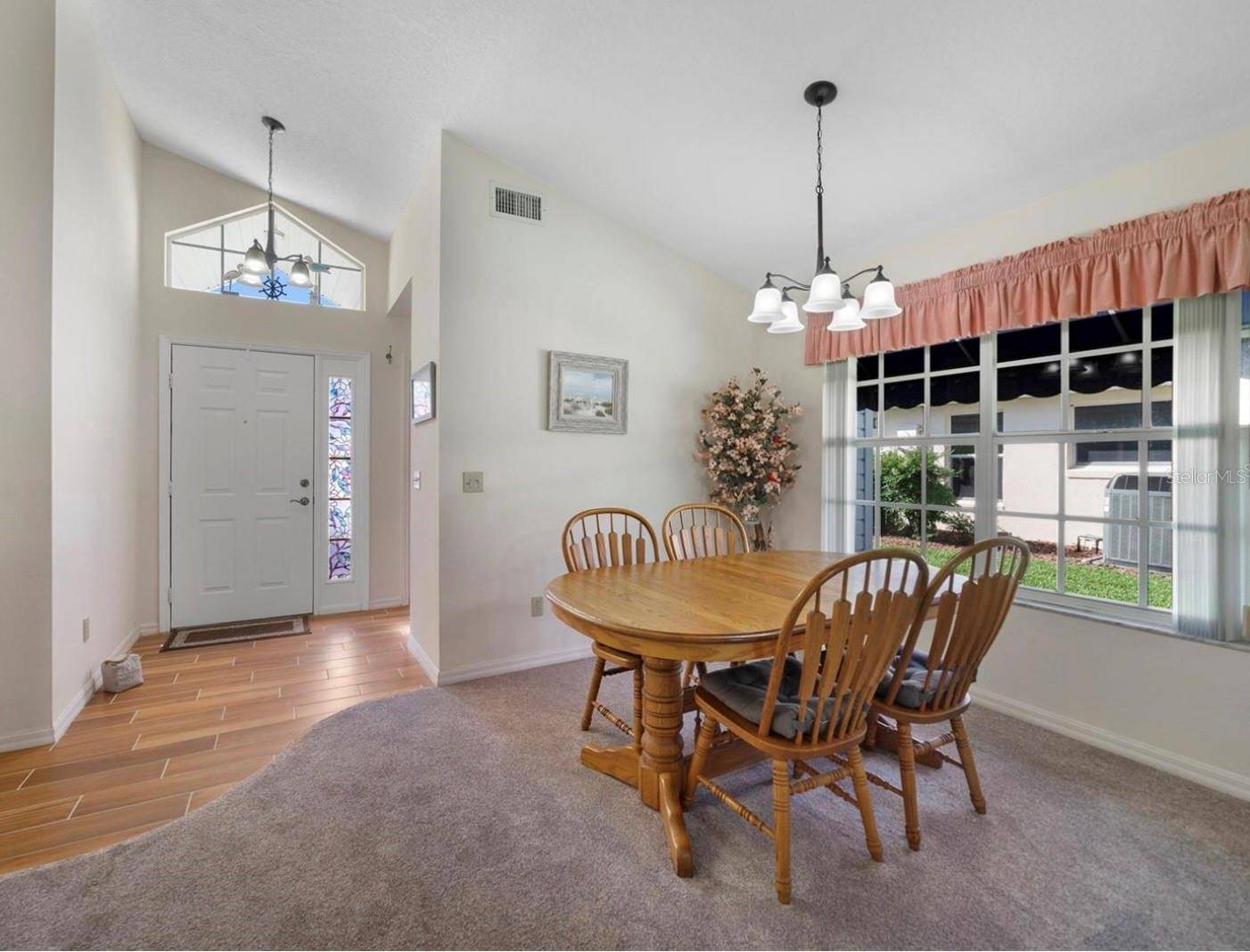 Tavares, FL 32778,239 JUNIPER WAY
