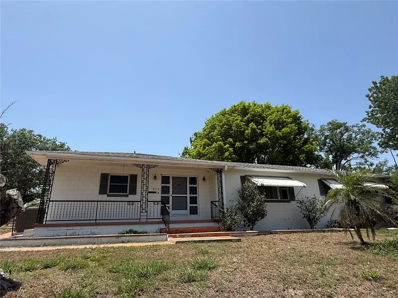603 W SEMINOLE AVE, Eustis, FL 32726