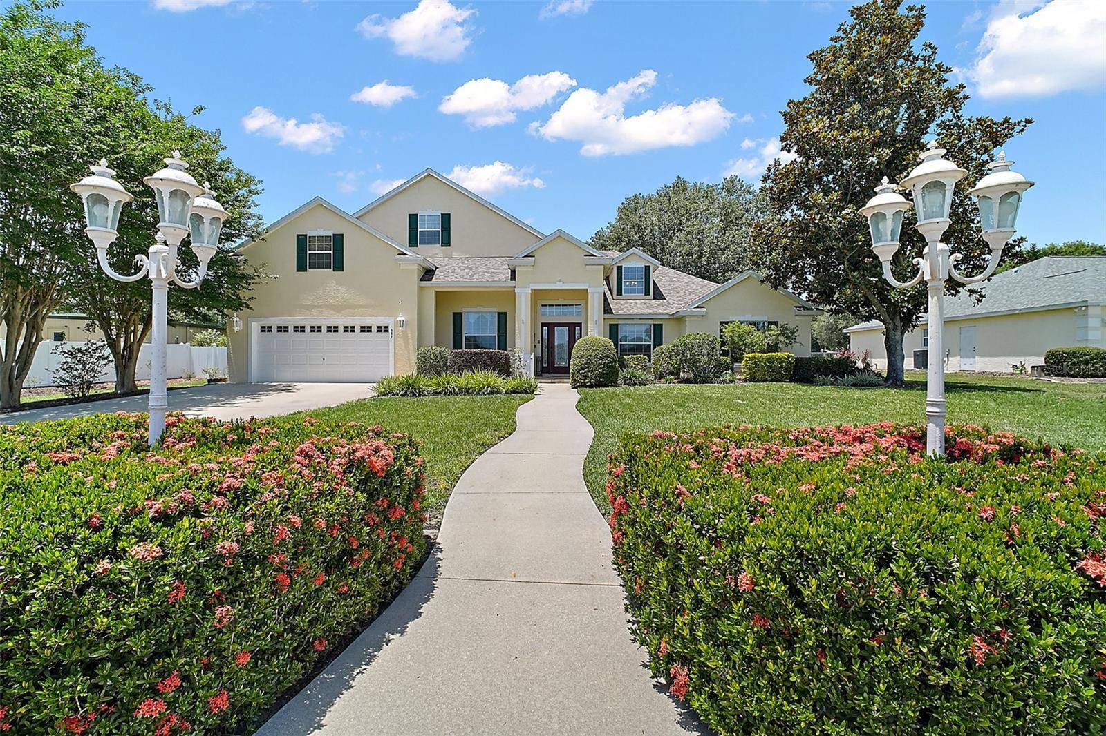 Tavares, FL 32778,397 ANDERSON DR