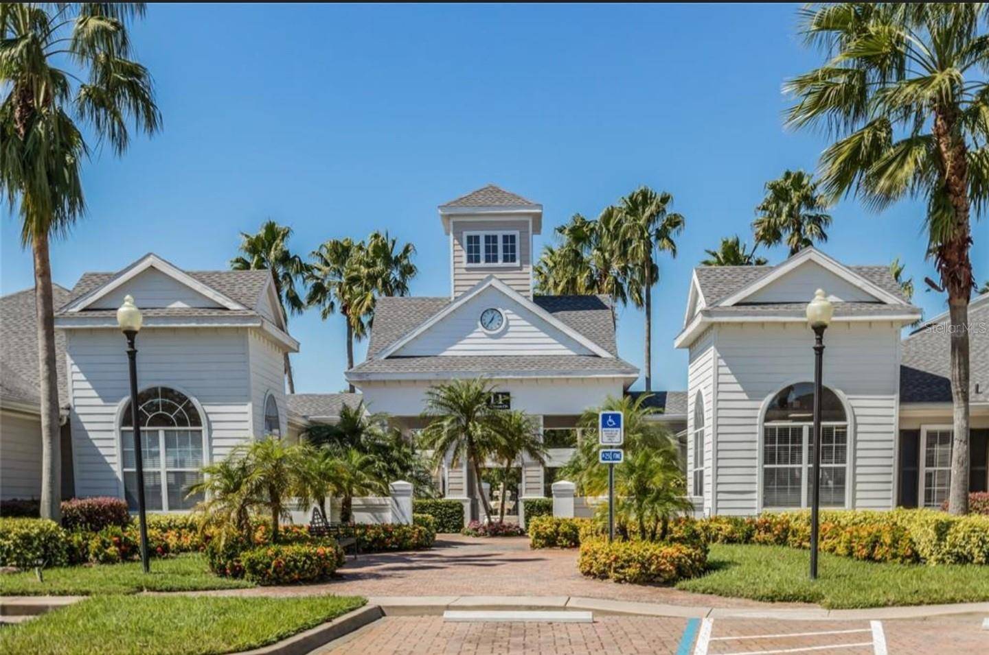 130 SOUTHERN PECAN CIR #204, Winter Garden, FL 34787