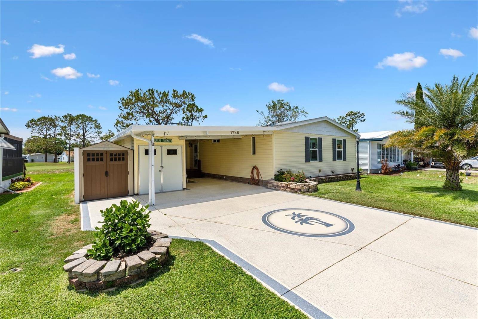1726 W SCHWARTZ BLVD, Lady Lake, FL 32159