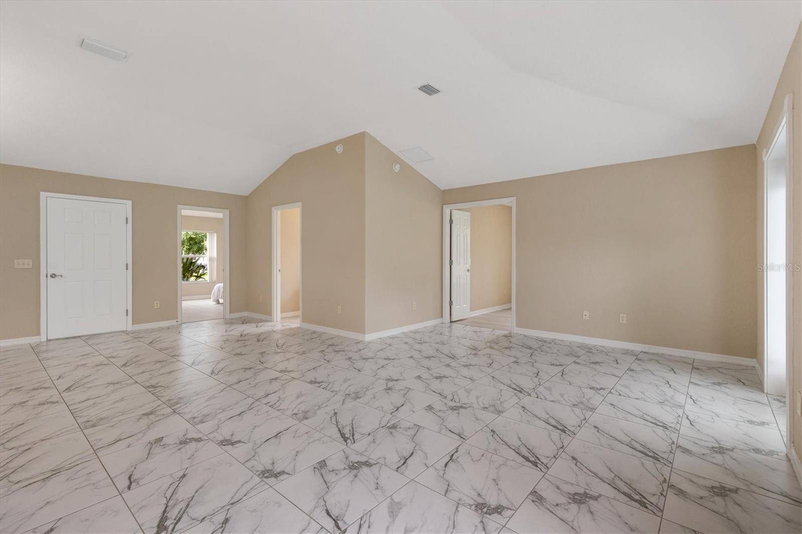 The Villages, FL 32162,1514 VANDAM ST