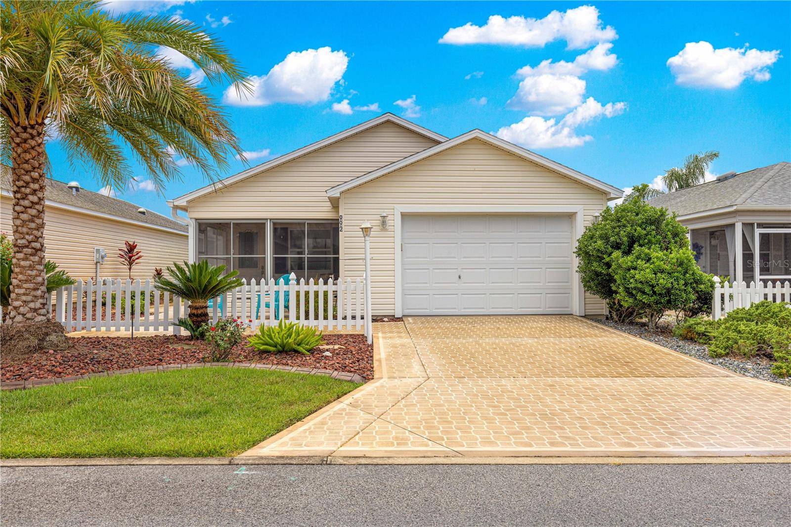 992 DAVIT PL,  The Villages,  FL 32162