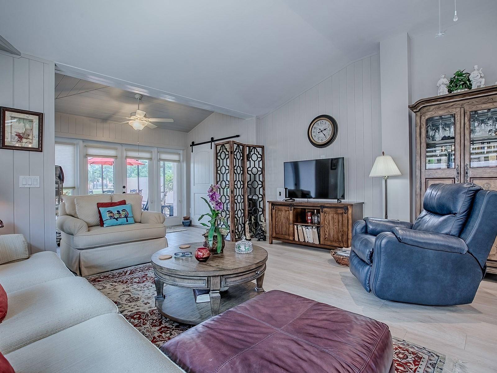 The Villages, FL 32159,903 SANTA ANNA LN